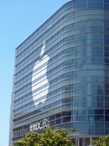 La pomme sur la façade du Moscone Center