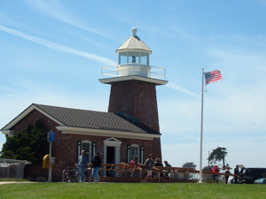 Musée des surfers de Santa Cruz, Mark Abbott Memorial Lighthouse