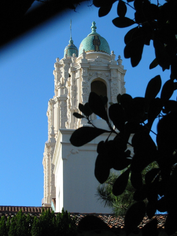 Basilique de Mission Dolores vue du cimetière voisin