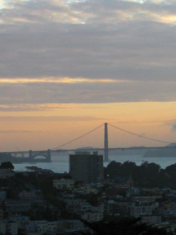 Soleil couchant sur le pont du Golden Gate