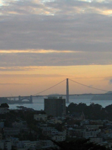 Soleil couchant sur le pont du Golden Gate