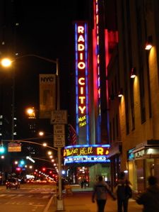 Radio City, près du Rockefeller Center