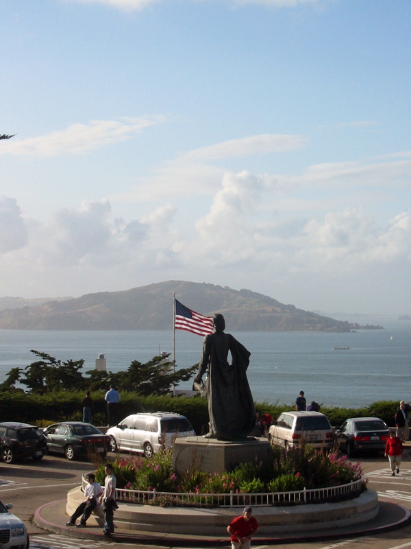 Statue de Christophe Colomb devant Coit Tower