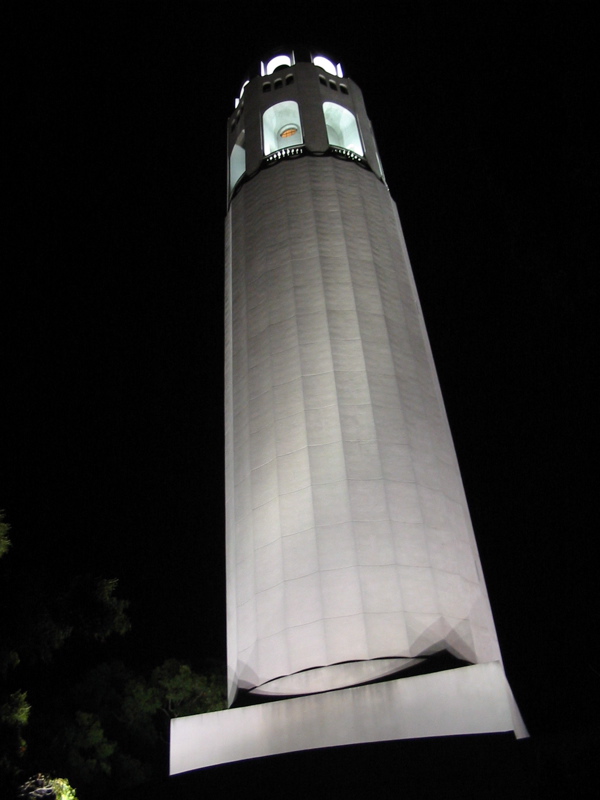 Coit Tower de nuit