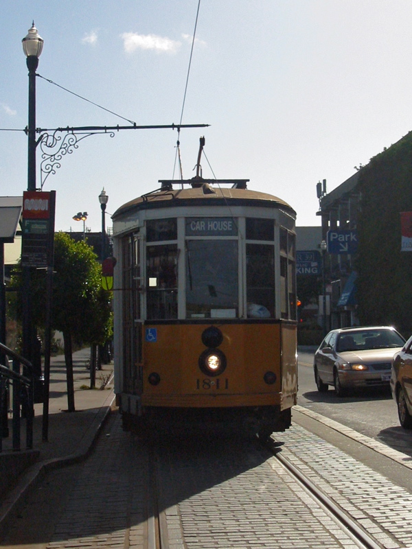 Streetcar longeant l'Embarcadero